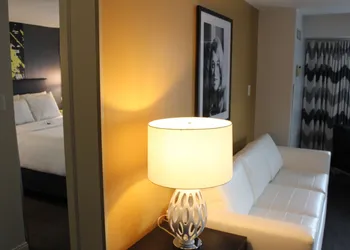 Comfort Inn & Suites Baltimore Inner Harbor hotel thumbnail 6