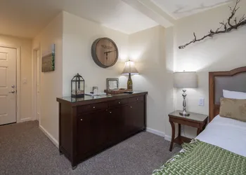 Vendange Carmel Inn & Suites hotel thumbnail 5