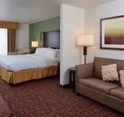 Holiday Inn Express & Suites Cherry by IHG hotel detail image 4
