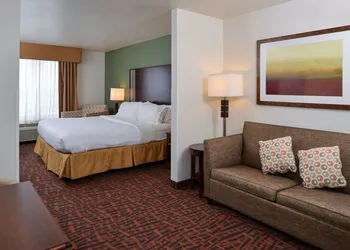 Holiday Inn Express & Suites Cherry by IHG hotel thumbnail 4