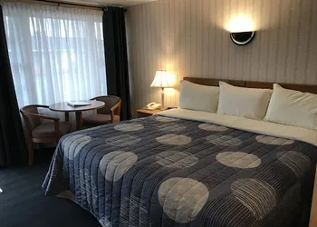 Moonlite Motel Niagara Falls hotel thumbnail 5