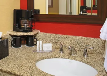 Courtyard by Marriott Baltimore Downtown/Inner Harbor hotel thumbnail 8