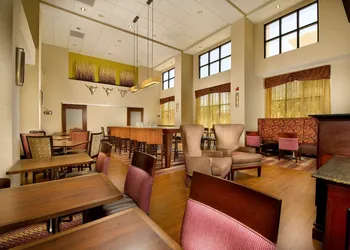 Hampton Inn & Suites San Antonio-Airport hotel thumbnail 3