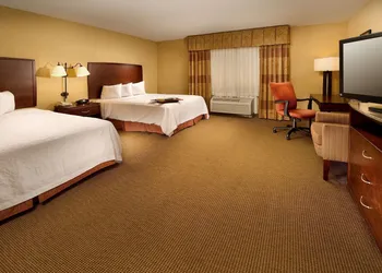 Hampton Inn & Suites San Antonio-Airport hotel thumbnail 5