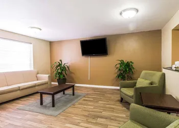 Quality Inn Kingsland hotel thumbnail 2