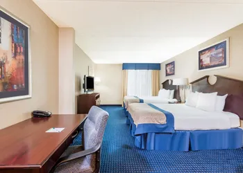 Wingate by Wyndham Erie hotel thumbnail 6