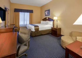Wingate by Wyndham Erie hotel thumbnail 7