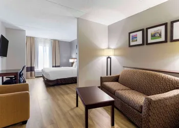 Comfort Suites Kodak Sevierville hotel thumbnail 8