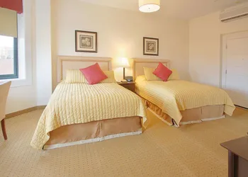 Hotel Brexton, Trademark Collection by Wyndham hotel thumbnail 3
