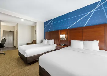 Comfort Suites Omaha East-Council Bluffs hotel thumbnail 7