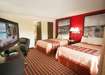 Super 8 by Wyndham Old Saybrook hotel thumbnail 8