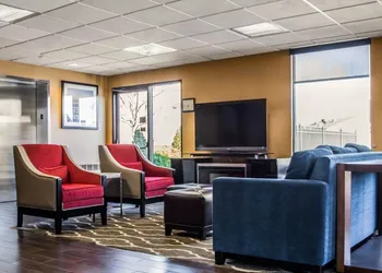 Quality Inn & Suites NJ State Capital Area hotel thumbnail 2