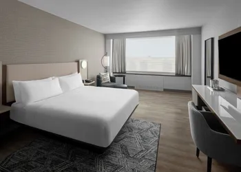 AC Hotel by Marriott Arlington National Landing hotel thumbnail 8