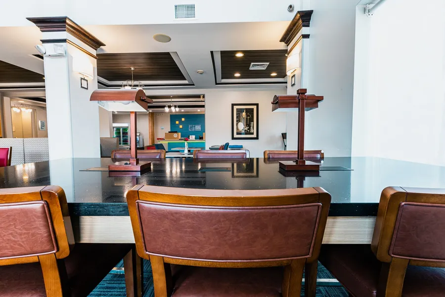 Holiday Inn Express Hotel & Suites Hamburg by IHG hotel detail image 2