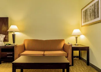 Holiday Inn Express Hotel & Suites Hamburg by IHG hotel thumbnail 6