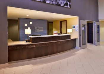 Holiday Inn Express & Suites Page - Lake Powell Area by IHG hotel thumbnail 2