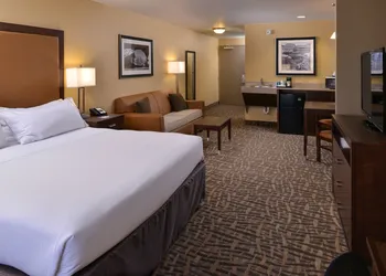 Holiday Inn Express & Suites Page - Lake Powell Area by IHG hotel thumbnail 8