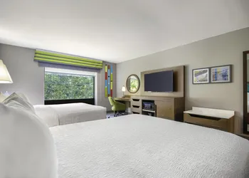 Hampton Inn East Aurora hotel thumbnail 6