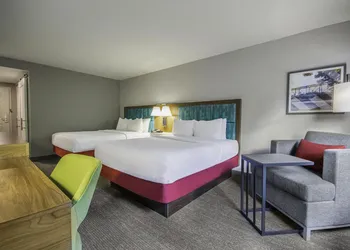 Hampton Inn East Aurora hotel thumbnail 7