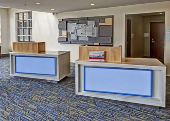 Holiday Inn Express Louisville Airport Expo Center by IHG hotel thumbnail 2