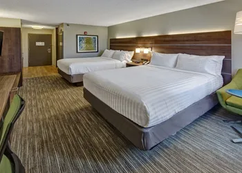 Holiday Inn Express Louisville Airport Expo Center by IHG hotel thumbnail 3