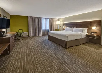 Holiday Inn Express Louisville Airport Expo Center by IHG hotel thumbnail 7