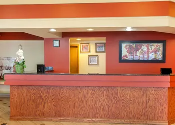 Super 8 by Wyndham Chicago Northlake O'Hare South hotel thumbnail 3