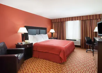 Super 8 by Wyndham Chicago Northlake O'Hare South hotel thumbnail 6