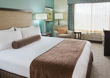 Crowne Plaza Anchorage Midtown by IHG hotel thumbnail 3