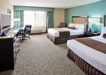 Crowne Plaza Anchorage Midtown by IHG hotel thumbnail 7