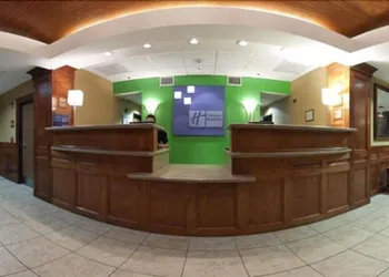 Holiday Inn Express Hotel & Suites Laredo-Event Center Area by IHG hotel thumbnail 2