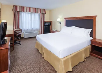 Holiday Inn Express Hotel & Suites Laredo-Event Center Area by IHG hotel thumbnail 4