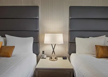 Best Western Premier Calgary Plaza Hotel & Conference Centre hotel thumbnail 6