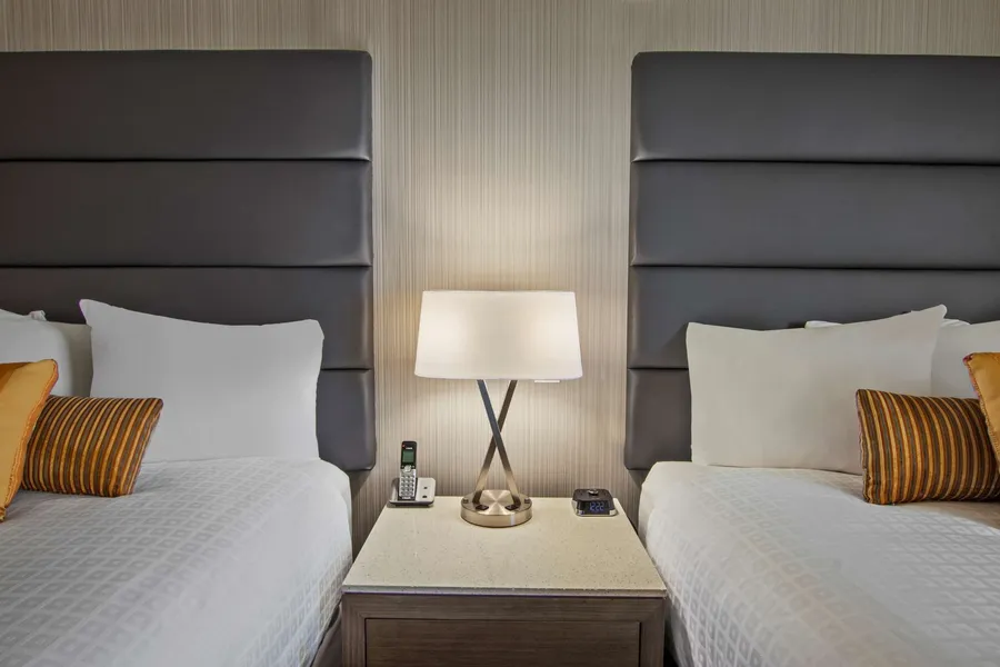 Best Western Premier Calgary Plaza Hotel & Conference Centre hotel detail image 6
