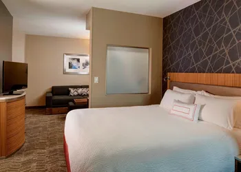 SpringHill Suites St. Louis Brentwood hotel thumbnail 4