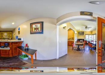 Comfort Inn Monterey Peninsula Airport hotel thumbnail 2