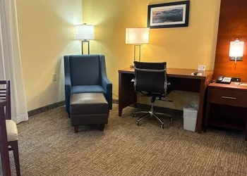 Comfort Inn Monterey Peninsula Airport hotel thumbnail 8