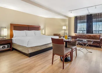 Best Western Plus Ottawa City Centre hotel thumbnail 4