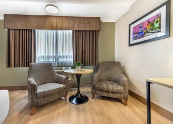 Best Western Plus Ottawa City Centre hotel thumbnail 7