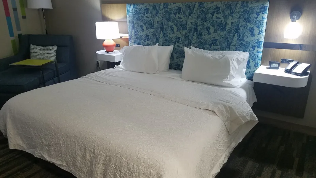 Hampton Inn & Suites Kansas City-Merriam hotel detail image 6