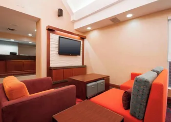 Residence Inn by Marriott Davenport hotel thumbnail 2