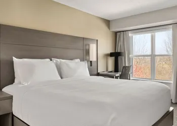 Residence Inn by Marriott Davenport hotel thumbnail 3