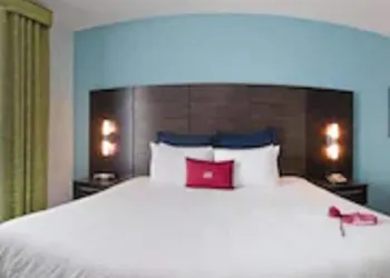Crowne Plaza Hotel Fort Lauderdale Airport/Cruiseport by IHG hotel thumbnail 4