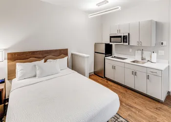 Aspen Suites Hotel Anchorage Downtown hotel thumbnail 8
