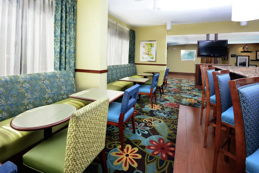 Hampton Inn Charlotte North / Lake Norman hotel detail image 2