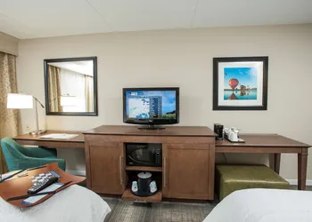 Hampton Inn & Suites Cincinnati-Union Center hotel thumbnail 8