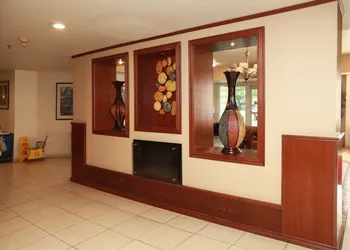 Ramada by Wyndham Fresno Northwest hotel thumbnail 4