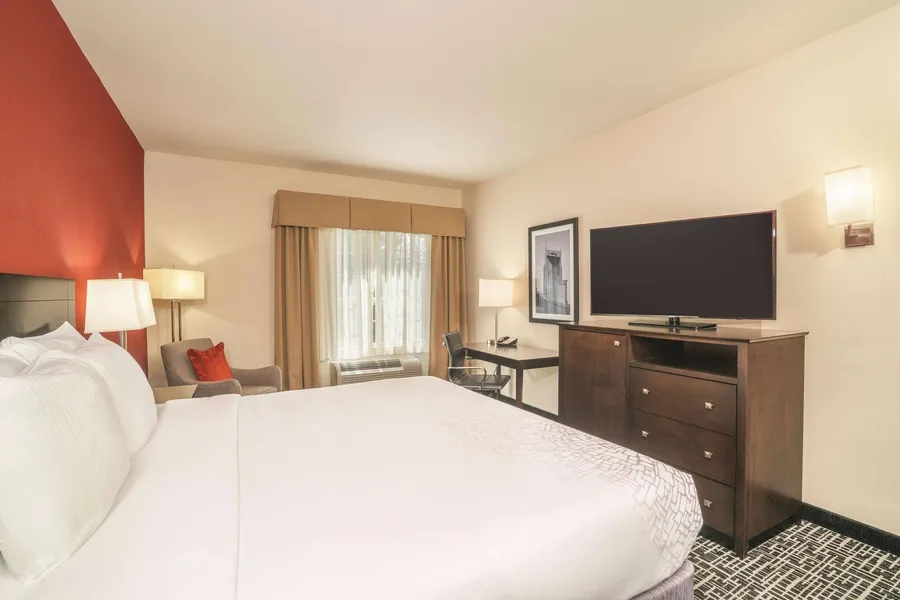 La Quinta Inn & Suites by Wyndham Smyrna TN - Nashville hotel detail image 6