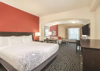 La Quinta Inn & Suites by Wyndham Smyrna TN - Nashville hotel thumbnail 7