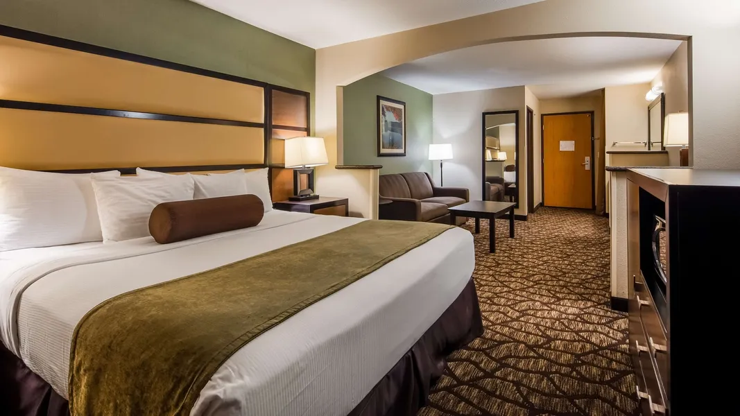 Best Western Plus Vancouver Mall Dr. Hotel & Suites hotel detail image 6